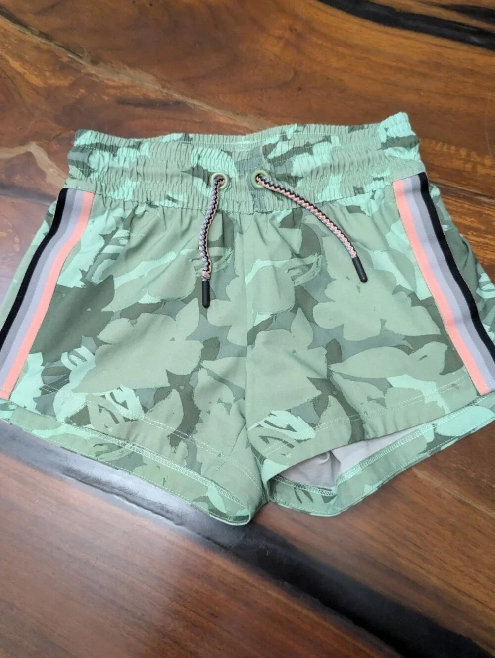 Girls Medium Camo Shorts